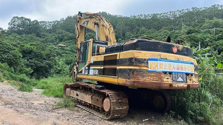 Buy Caterpillar 345B Used Excavator / 1