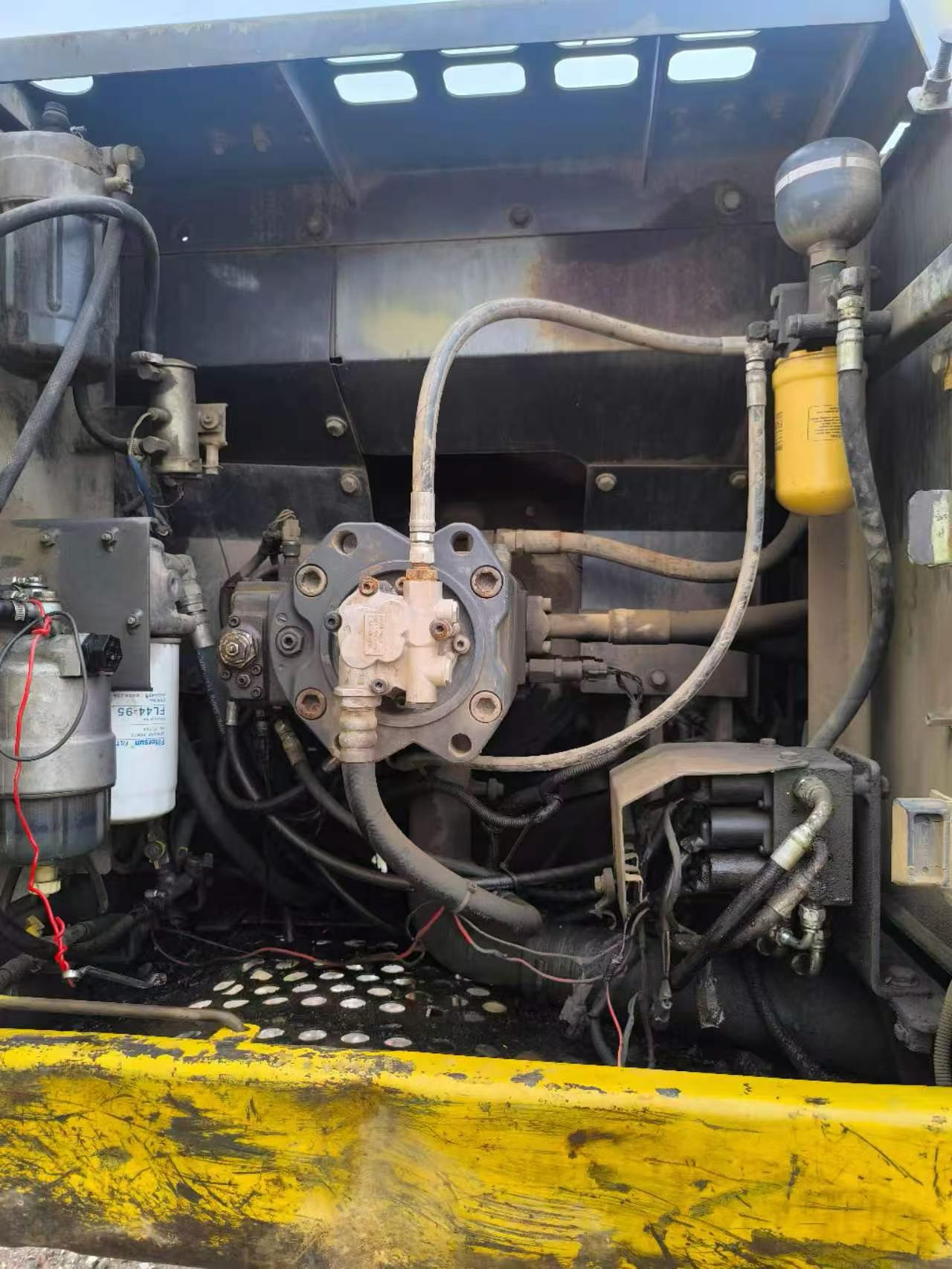Buy Sumitomo SH210A5 Used Excavator / 2 Buy Sumitomo SH210A5 Used Excavator / 2
