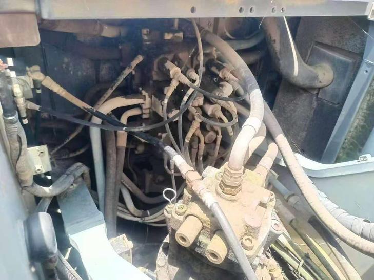 Buy Sumitomo SH200 Used Excavator / 1