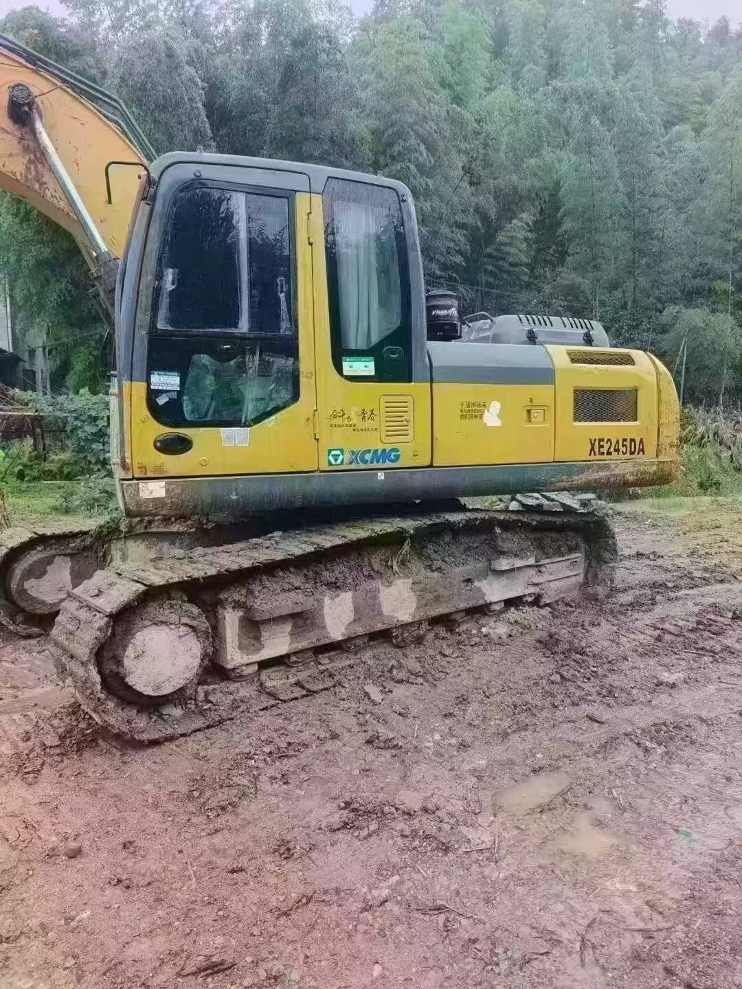 Buy XCMG XE200 Used Excavator / 4 Buy XCMG XE200 Used Excavator / 4