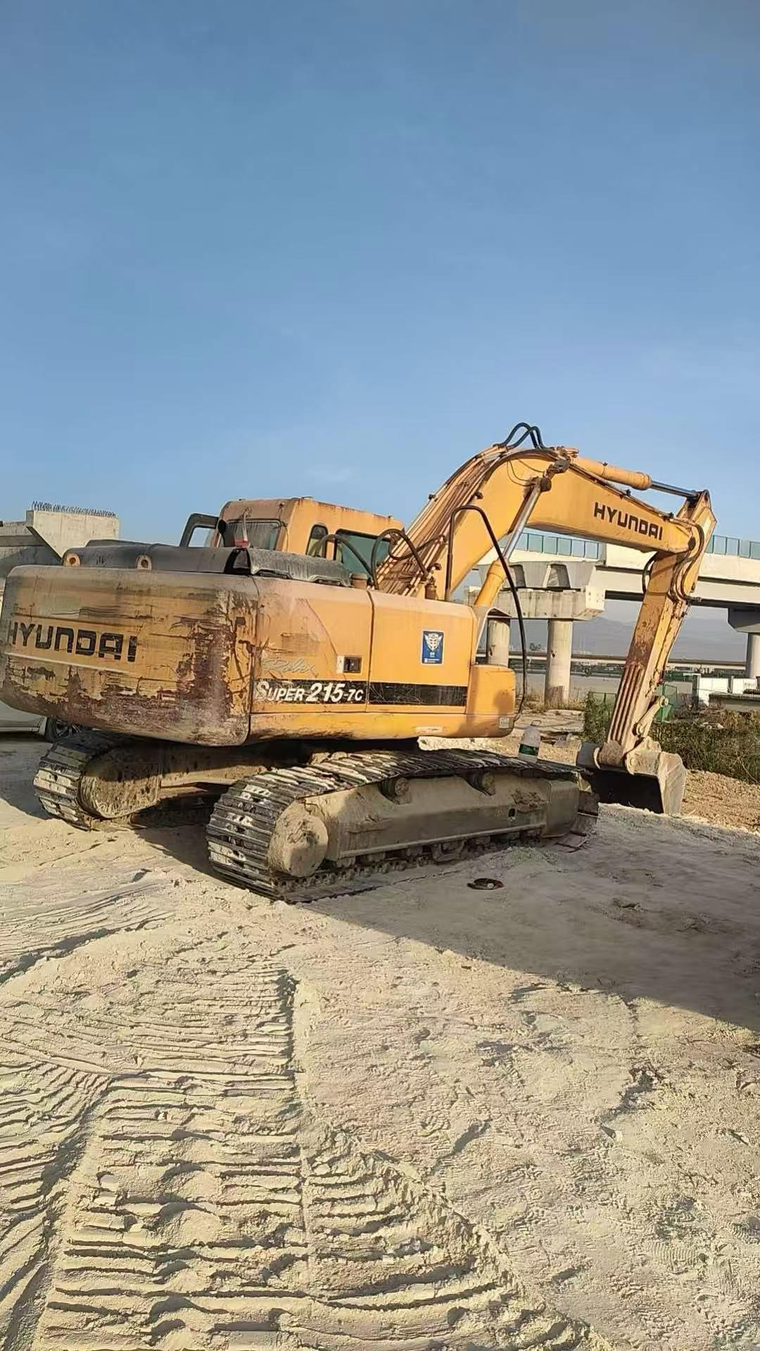 Buy Hyundai R215-7 Used Excavator / 1