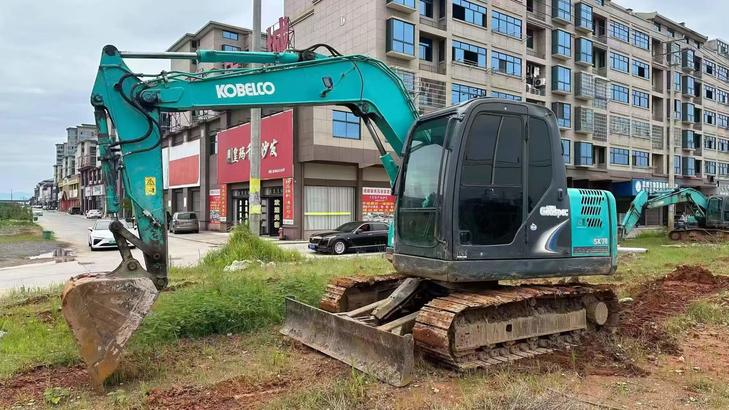 Buy Kobelco SK75 Used Excavator / 1
