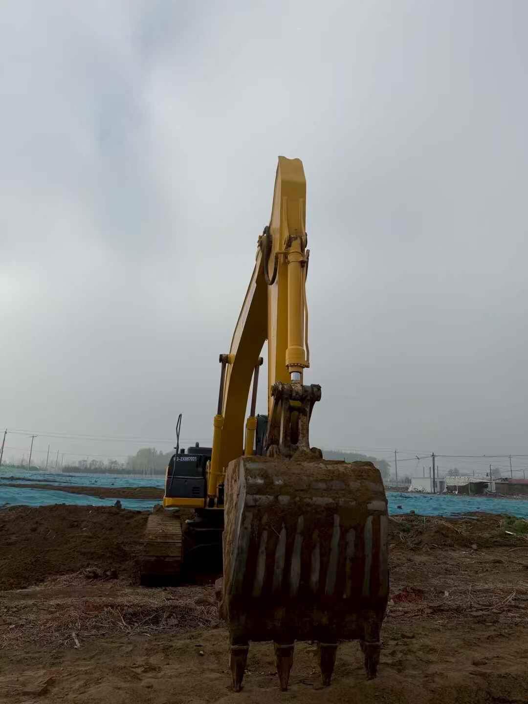 Buy Sumitomo SH240-3 Used Excavator / 2 Buy Sumitomo SH240-3 Used Excavator / 2