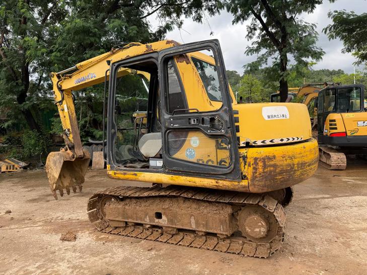 Buy Komatsu PC60-7C Used Excavator / 1