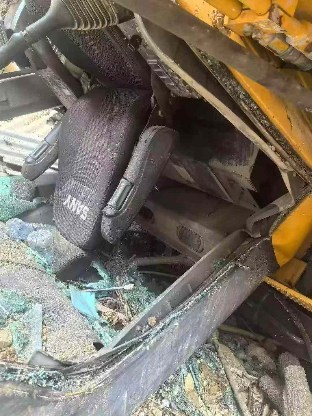 Buy Sany SY135 Used Excavator / 1