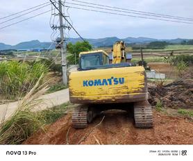 Buy Komatsu PC130-7 Used Excavator / 2 Buy Komatsu PC130-7 Used Excavator / 2