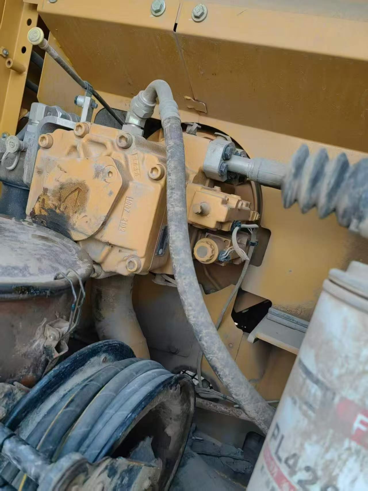 Buy Caterpillar 323 Used Excavator / 1