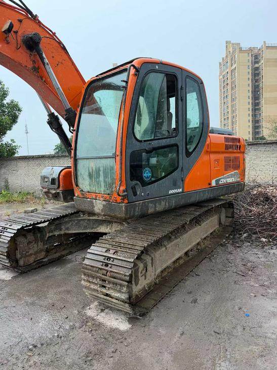 Buy Doosan DH150 Used Excavator / 1