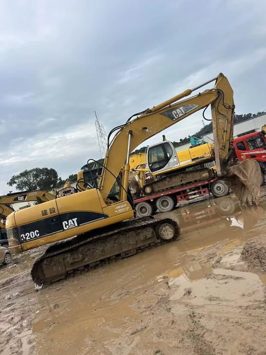 Buy Caterpillar 320C Used Excavator / 1