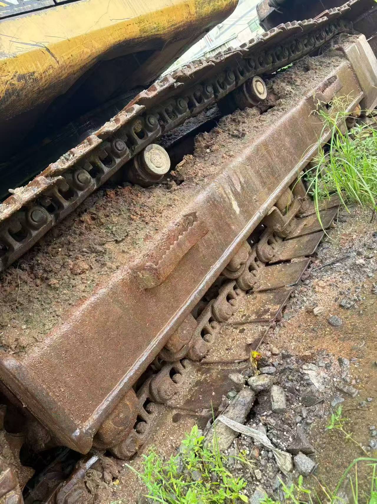 Buy Caterpillar 320V2 Used Excavator / 9 Buy Caterpillar 320V2 Used Excavator / 9