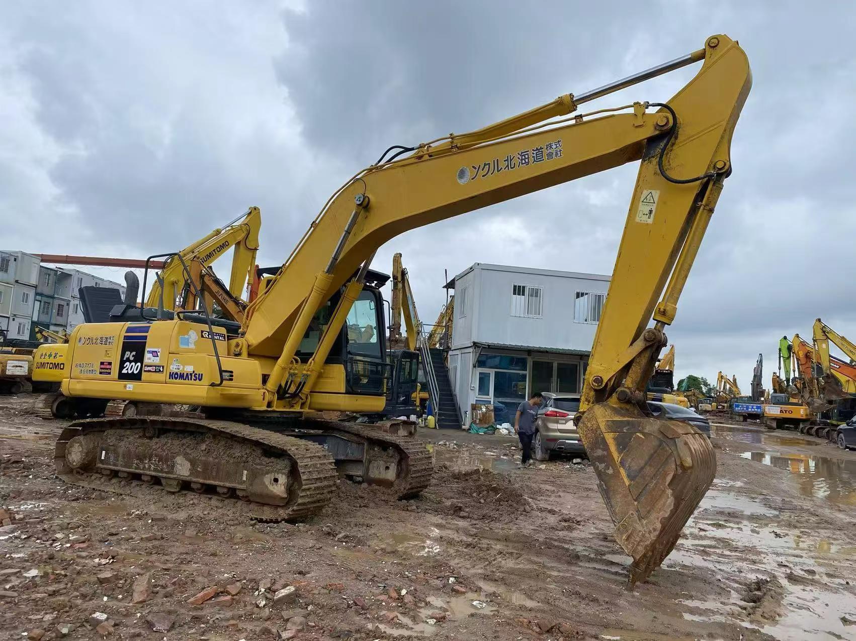 Buy Komatsu PC200-8 Used Excavator / 2 Buy Komatsu PC200-8 Used Excavator / 2