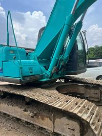 Buy Kobelco SK200-10 Used Excavator / 3 Buy Kobelco SK200-10 Used Excavator / 3