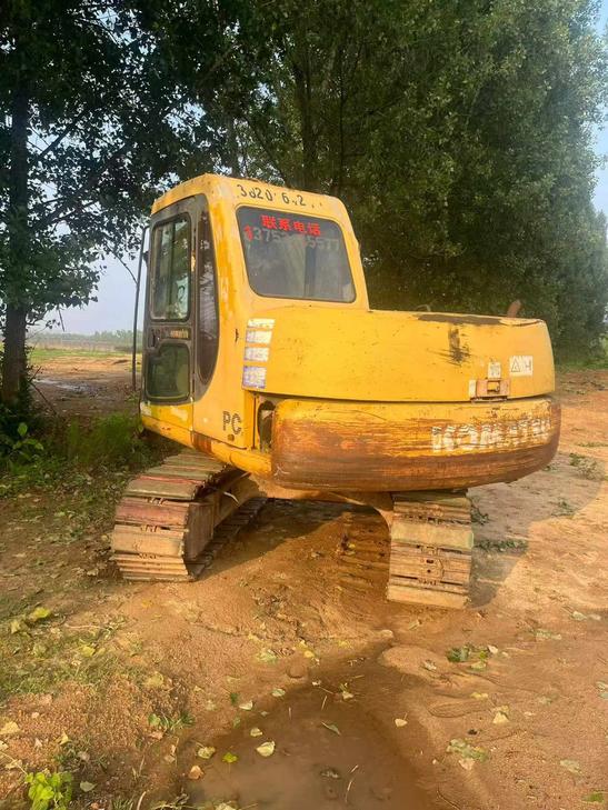 Buy Komatsu PC60-7 Used Excavator / 1