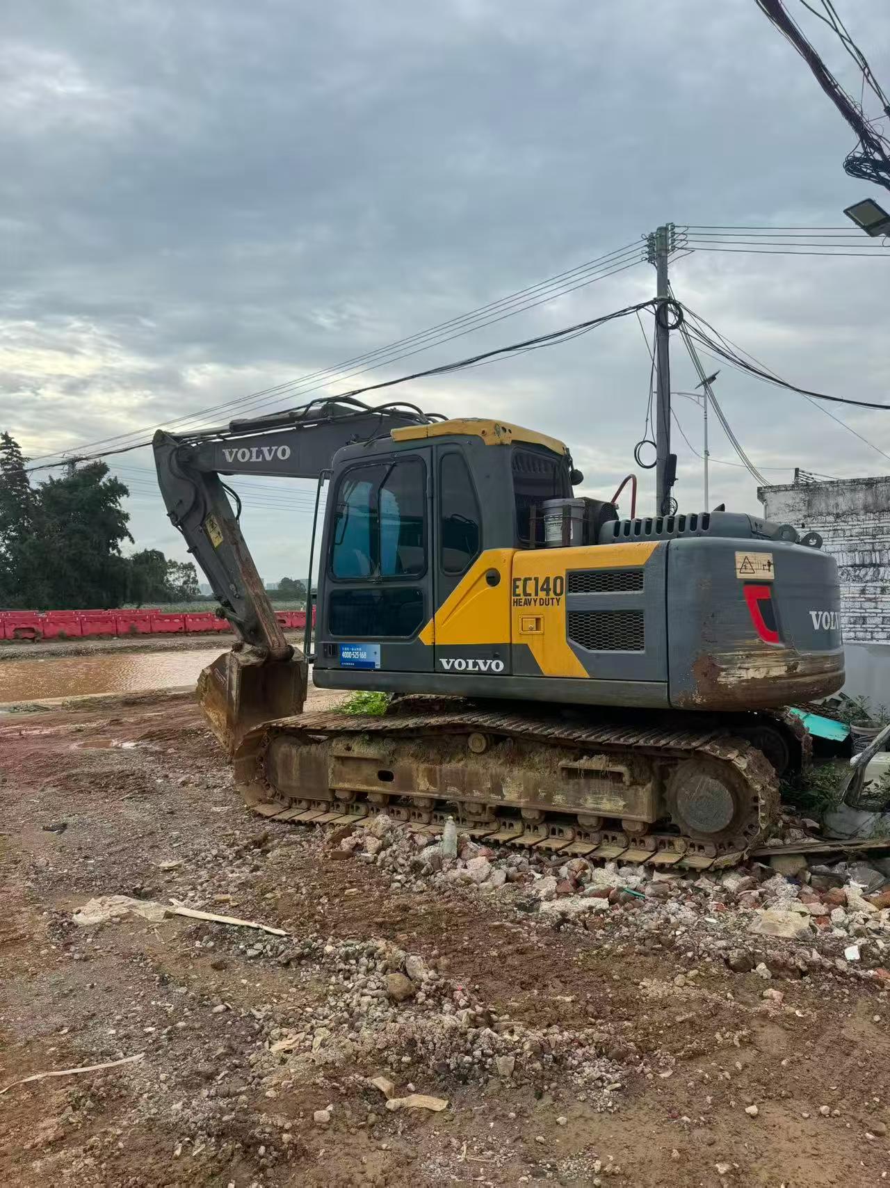 Buy Volvo EC140 Used Excavator / 2 Buy Volvo EC140 Used Excavator / 2