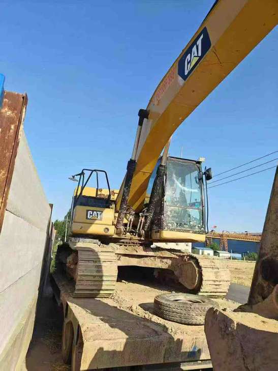 Buy Caterpillar 320GC Used Excavator / 1