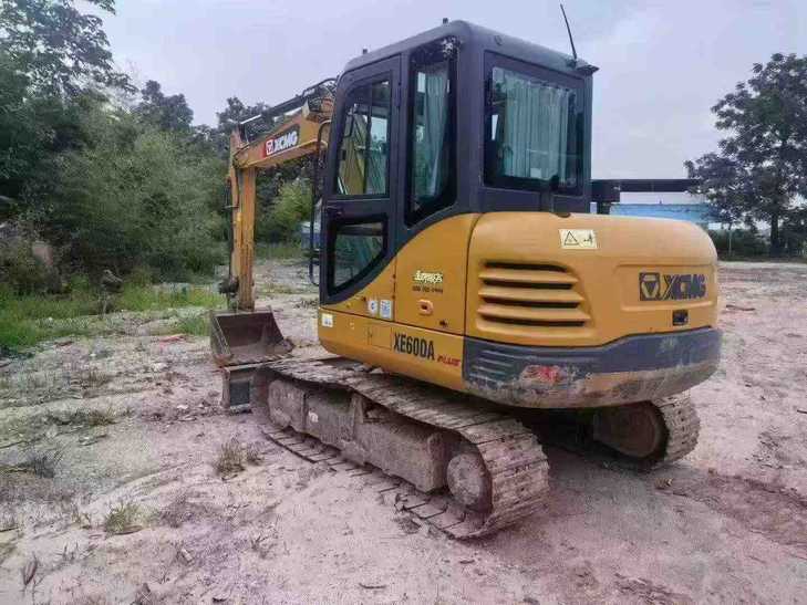 Buy XCMG XE60 Used Excavator / 1