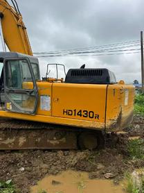 Buy Kato HD1430 Used Excavator / 4 Buy Kato HD1430 Used Excavator / 4