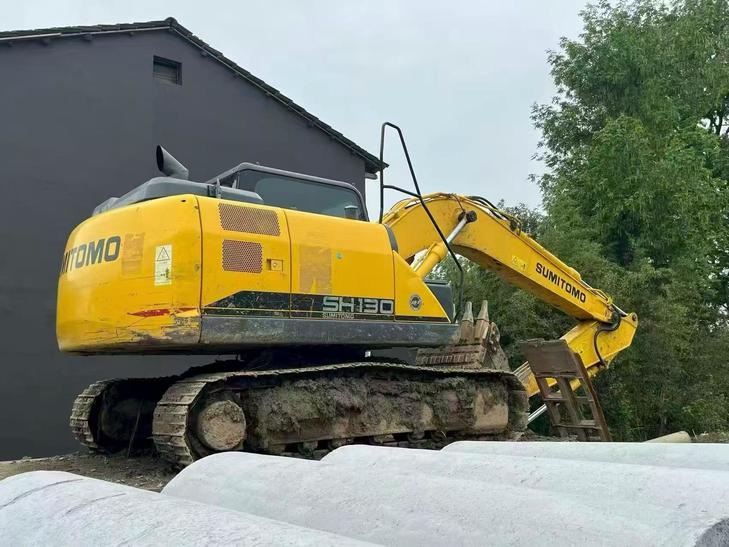 Buy Sumitomo SH130-3 Used Excavator / 1