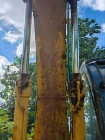 Buy Kobelco SK130 Used Excavator / 3 Buy Kobelco SK130 Used Excavator / 3