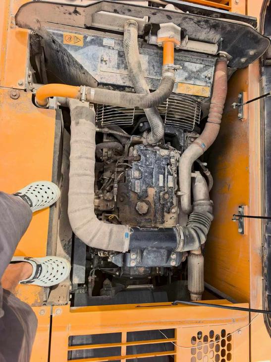 Buy Kato HD820 Used Excavator / 1