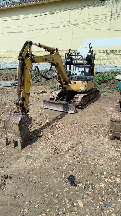 Buy Komatsu PC18MR-2 Used Excavator / 1