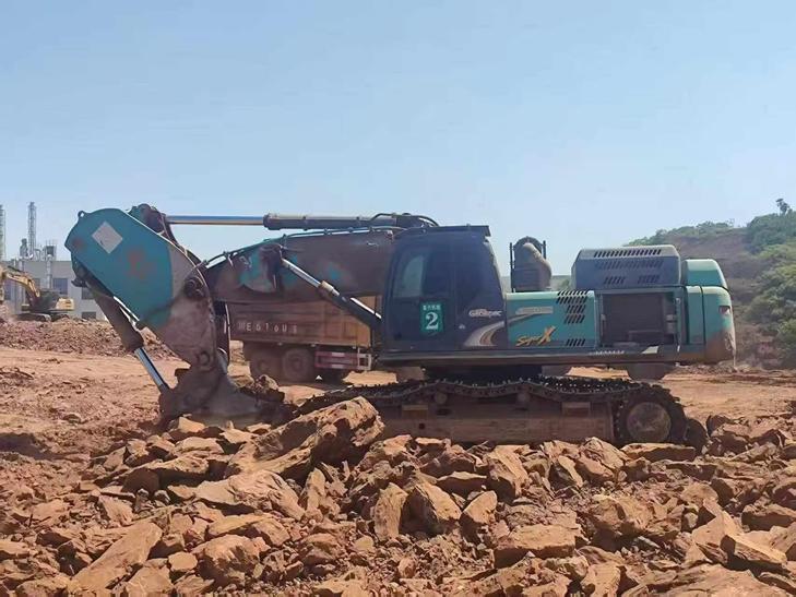 Buy Kobelco SK495D Used Excavator / 1