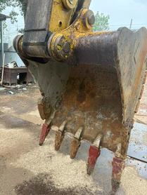 Buy Caterpillar 323 Used Excavator / 9 Buy Caterpillar 323 Used Excavator / 9