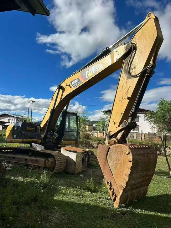 Buy Caterpillar 330B Used Excavator / 1