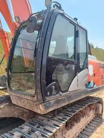 Buy Hitachi ZH200-5A Used Excavator / 2 Buy Hitachi ZH200-5A Used Excavator / 2