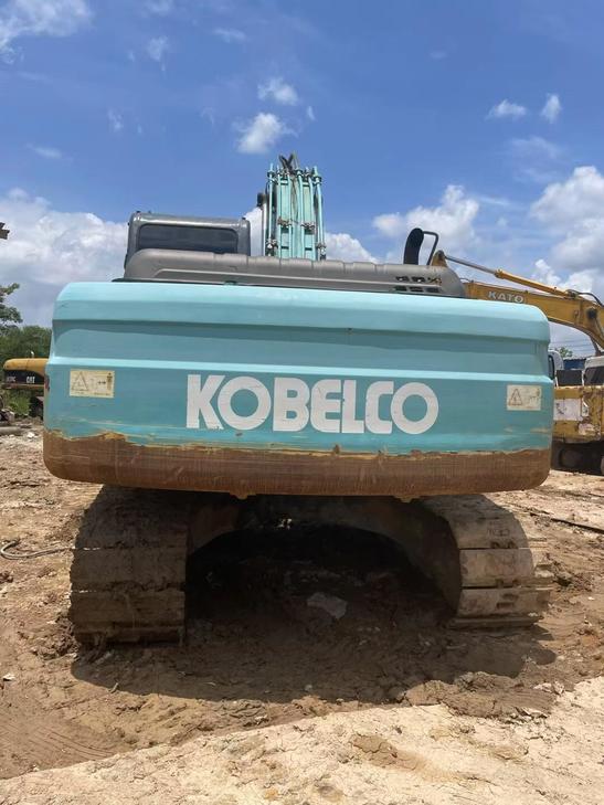Buy Kobelco SK200-11 Used Excavator / 1