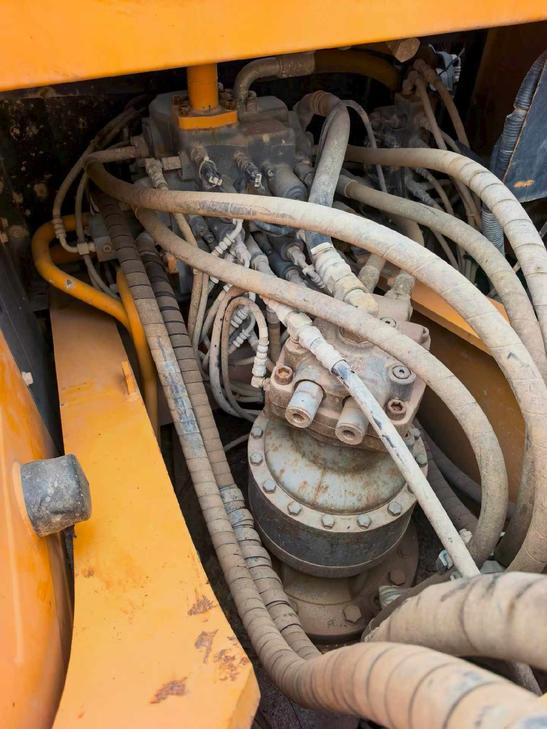 Buy Kato HD820 Used Excavator / 1
