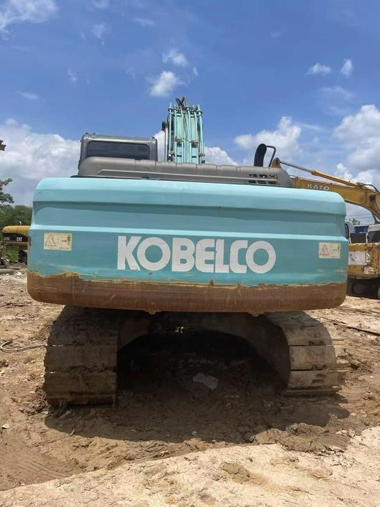 Buy Kobelco SK200-11 Used Excavator / 1