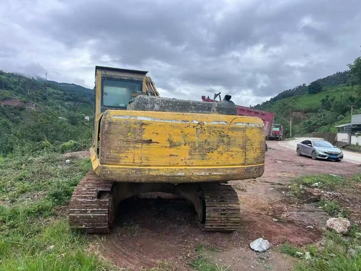 Buy Komatsu PC210-8 Used Excavator / 1