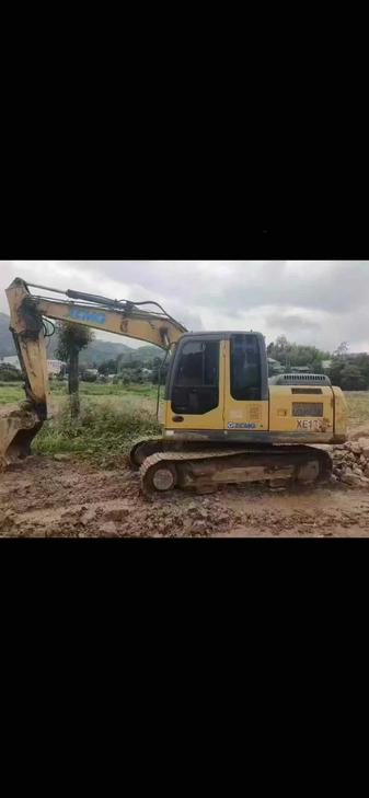 Buy XCMG XE135B Used Excavator / 1