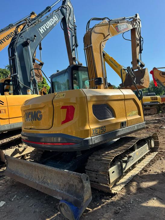 Buy XCMG XE75C Used Excavator / 1