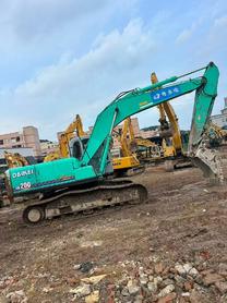 Buy Kobelco SK200-2 Used Excavator / 4 Buy Kobelco SK200-2 Used Excavator / 4