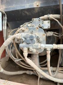 Buy Doosan DH220-3 Used Excavator / 4 Buy Doosan DH220-3 Used Excavator / 4