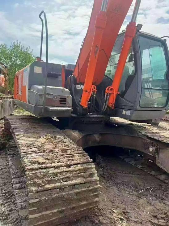 Buy Hitachi ZW250 Used Excavator / 1