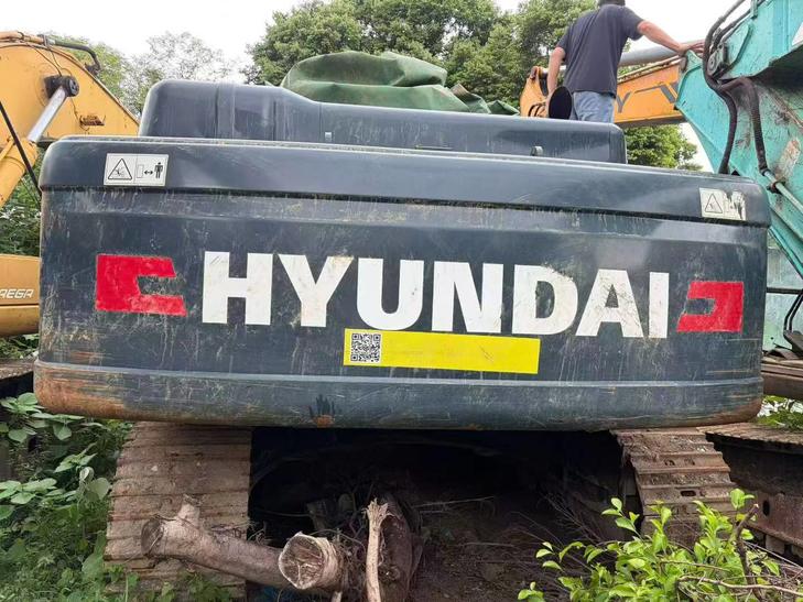 Buy Hyundai R350LVS Used Excavator / 1