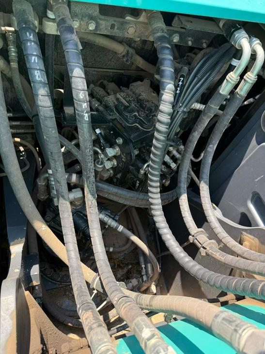 Buy Kobelco SK130 Used Excavator / 1