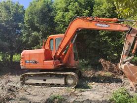 Buy Doosan DH80 Used Excavator / 4 Buy Doosan DH80 Used Excavator / 4