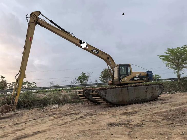Buy Caterpillar 320C Used Excavator / 1