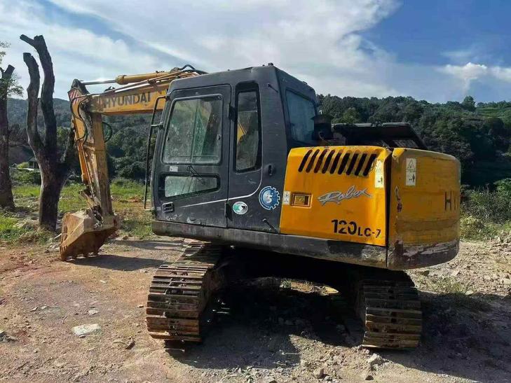Buy Hyundai R110-7 Used Excavator / 1