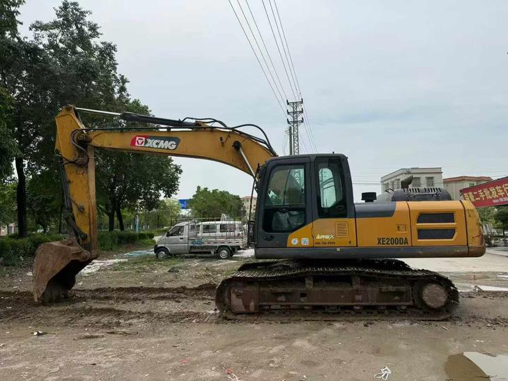 Buy XCMG XE200DA Used Excavator / 1