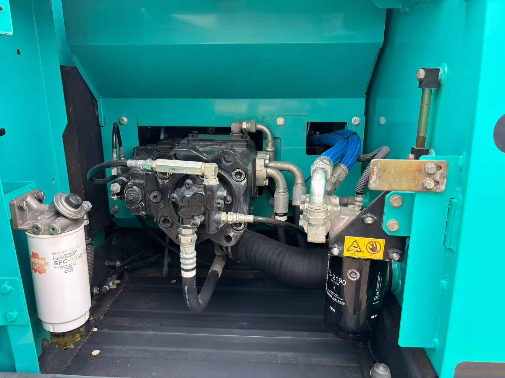 Buy Kobelco SK200-2 Used Excavator / 2 Buy Kobelco SK200-2 Used Excavator / 2