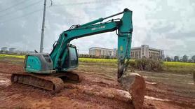 Buy Kobelco SK135 Used Excavator / 2 Buy Kobelco SK135 Used Excavator / 2