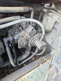 Buy Hitachi ZX520H-5A Used Excavator / 3 Buy Hitachi ZX520H-5A Used Excavator / 3