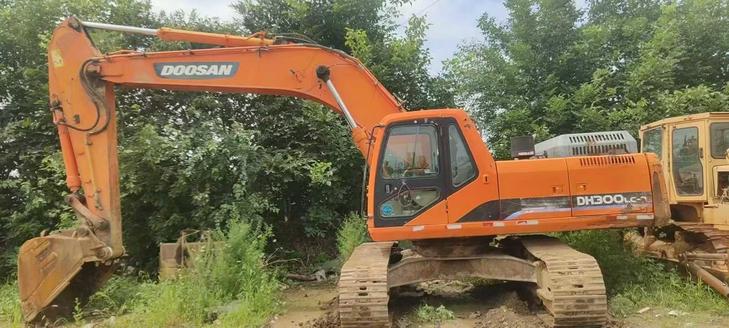 Buy Doosan DH300-7 Used Excavator / 1