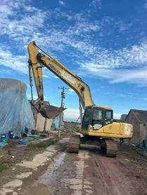 Buy Komatsu PC200-7 Used Excavator / 3 Buy Komatsu PC200-7 Used Excavator / 3