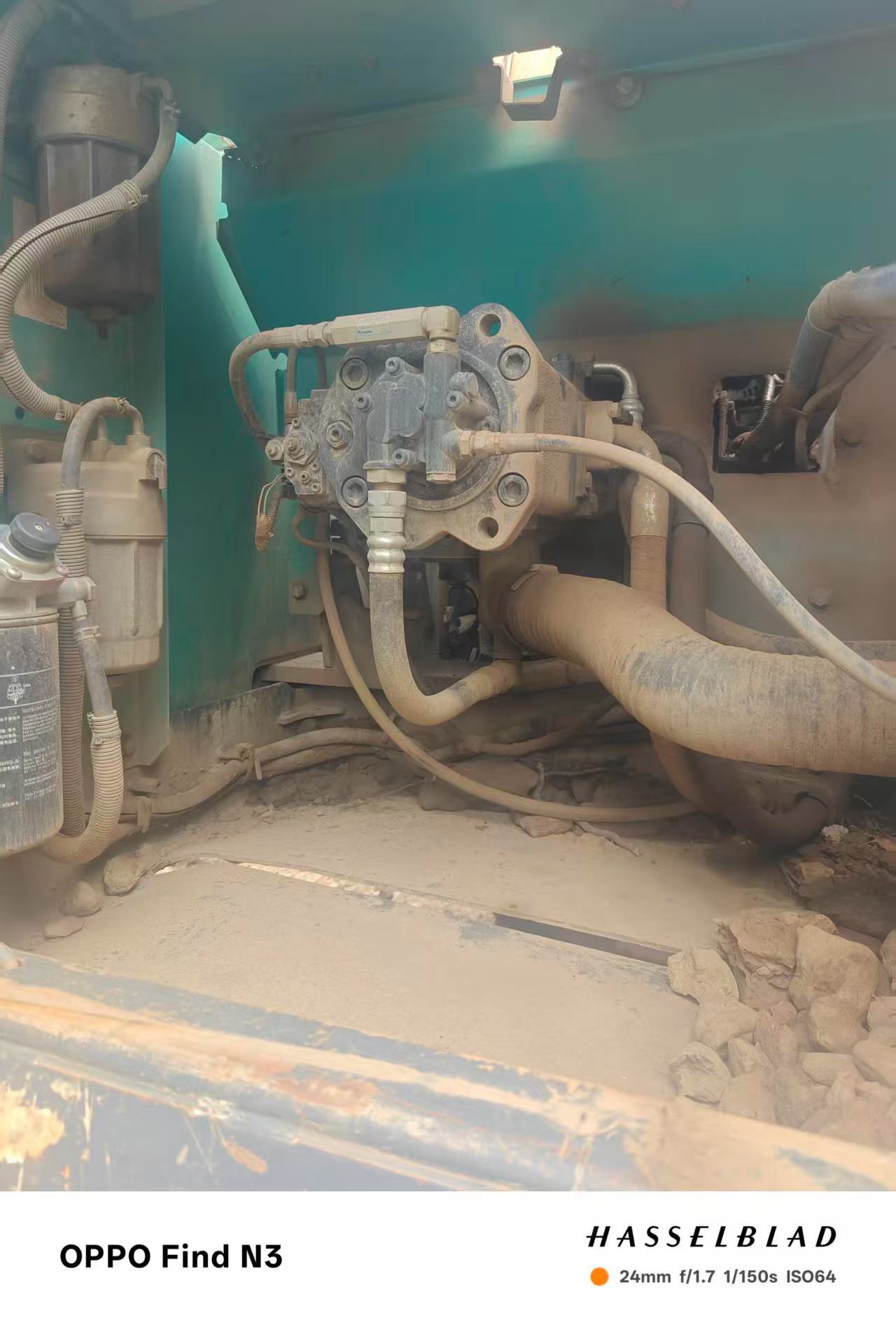 Buy Kobelco SK270D Used Excavator / 2